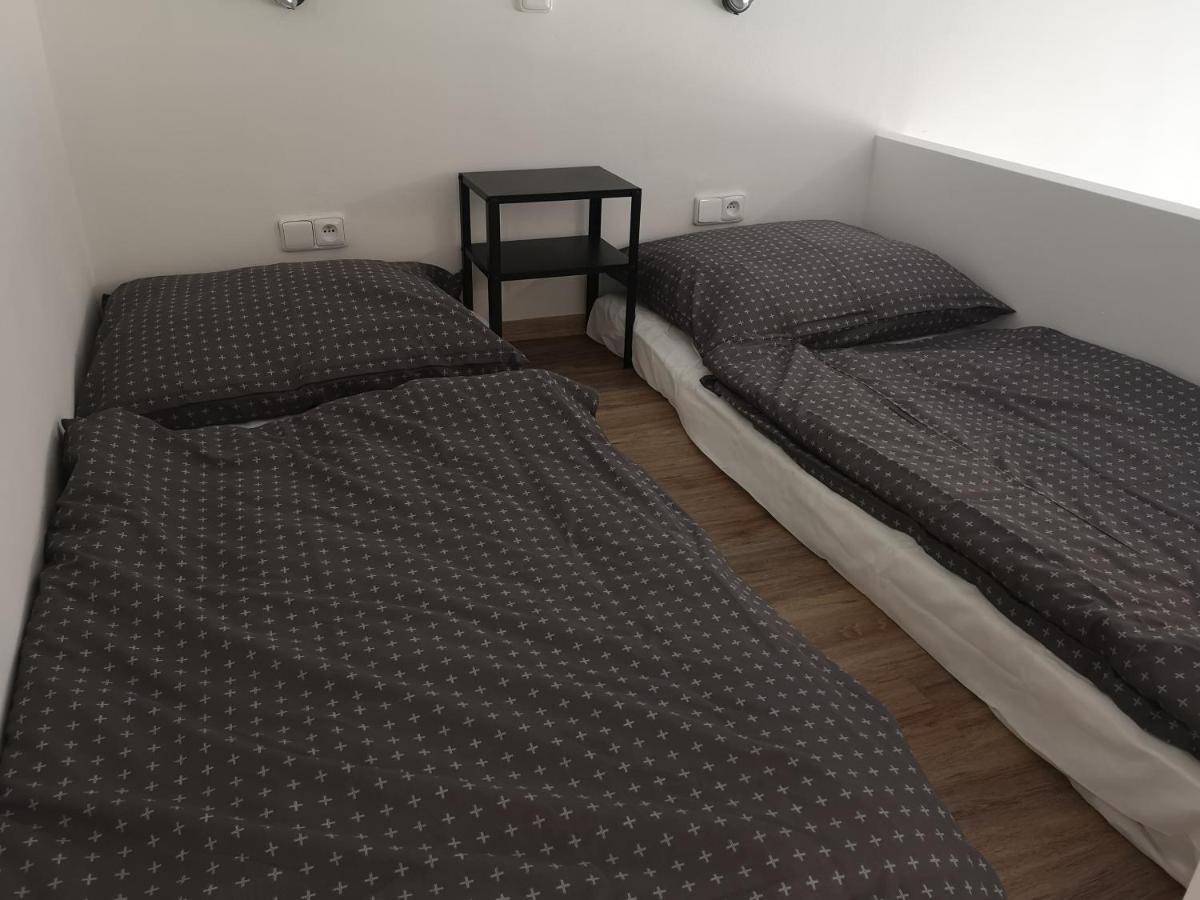 Fine Apartment In Centrum Of Slany With Aircondition Buitenkant foto